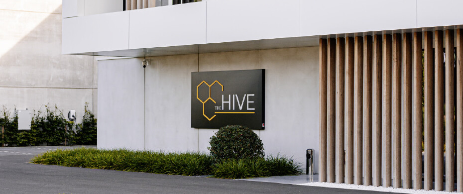 Blickop_Anne_Michielsen_Patrick_De_Cour_The_Hive_2320 Blickop_Anne_Michielsen_Patrick_De_Cour_The_Hive_2320